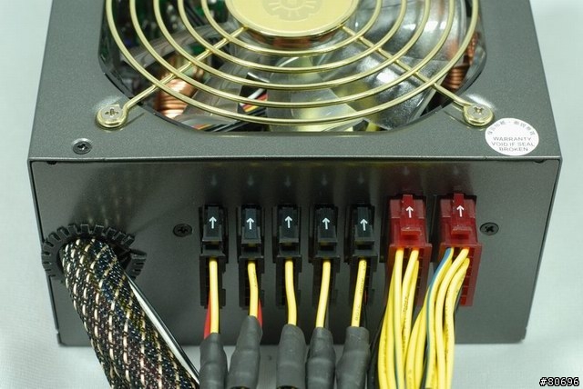 保銳魔族MODU 82+ 625W模組化電源供應器簡介及測試