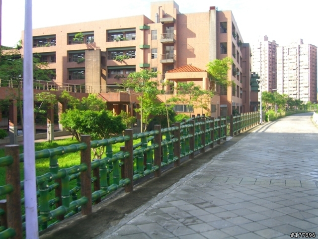 禮門街往中興路方向自行車道(圖多)