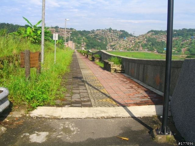 禮門街往中興路方向自行車道(圖多)