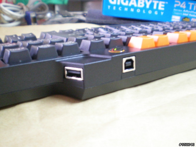 [分享]技嘉GK K8000正式銷售的實物