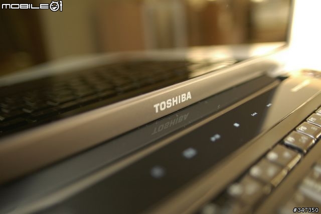 [開箱] Toshiba A300 來了! 更新