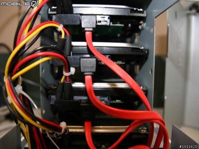 [分享NAS] 降價後的 Synology CS407e 開箱測試