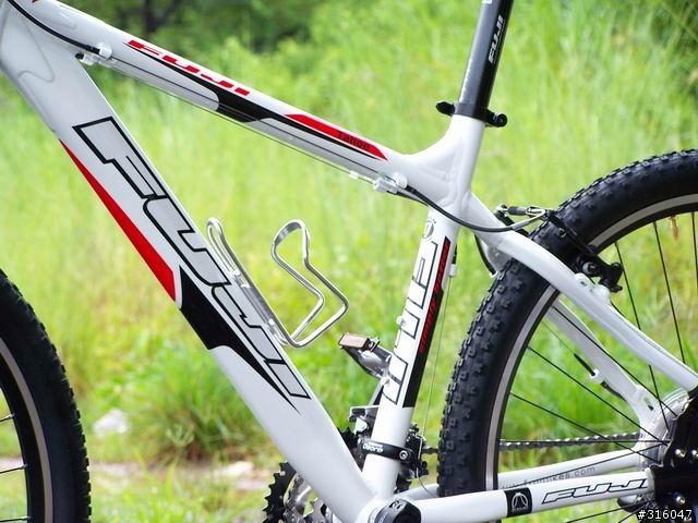 [分享]08年fuji Tahoe V(珍珠白)