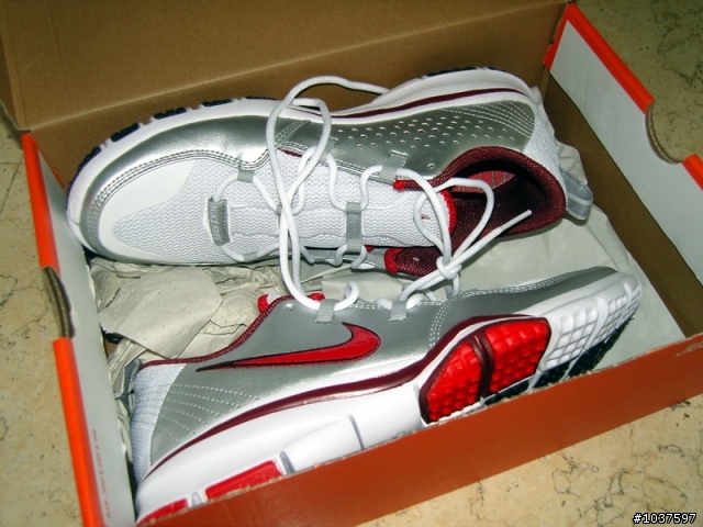 [開箱文] Nike Factory Store 運動鞋