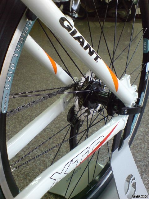 [分享] Giant XTC SE V(白)