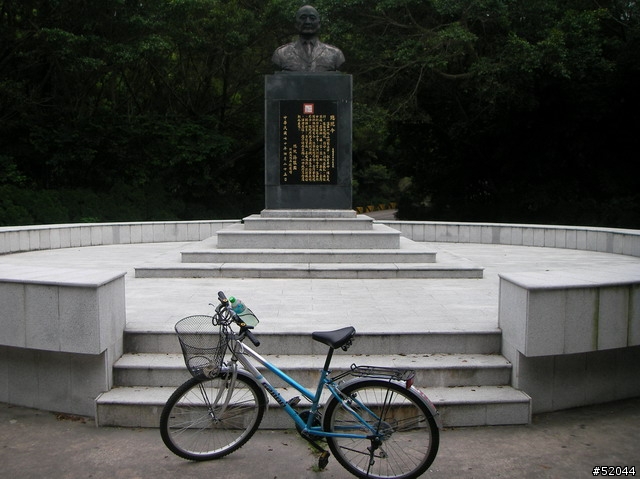 金門自行車之旅(多處均可免費租借自行車),目的地騎上太武山