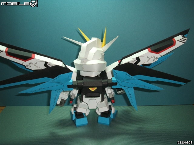 [分享]3D 紙模型 新手的 SD Freedom Gundam