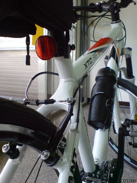 [分享] Giant XTC SE V(白)