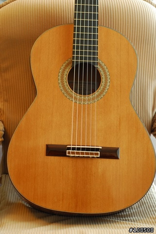 方仁俊手工古典吉它 PRO2T 介紹