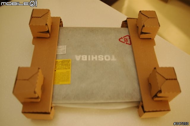[開箱] Toshiba A300 來了! 更新