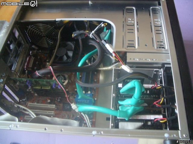 聯力 PC-A6010 的開箱文，完整上機~