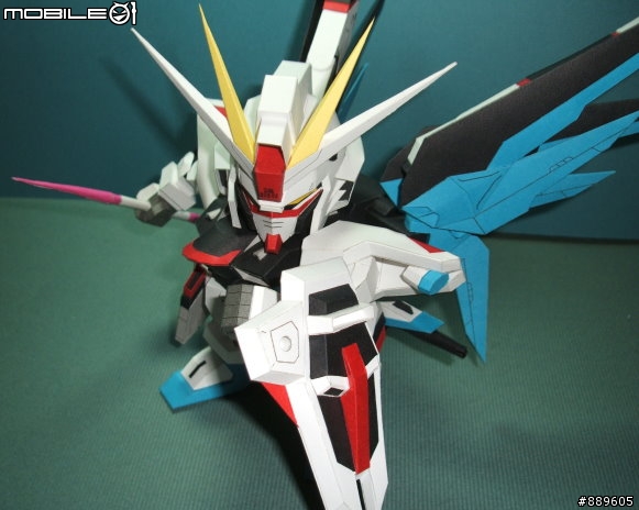 [分享]3D 紙模型 新手的 SD Freedom Gundam
