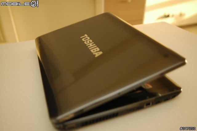 [開箱] Toshiba A300 來了! 更新