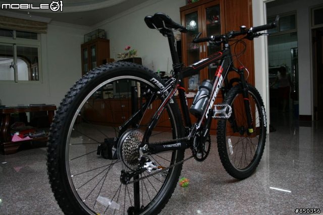 [分享]MERIDA 名駒 TFS-500V 霧面黑 2009