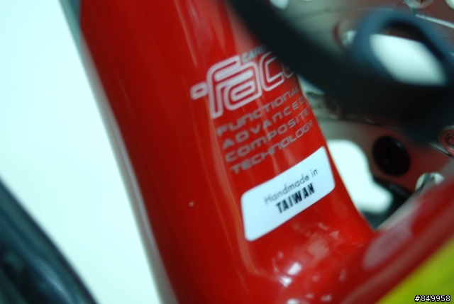 [分享]specialized tarmac pro  粉紅號(圖多)