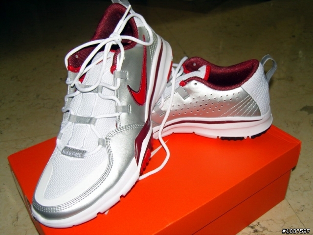 [開箱文] Nike Factory Store 運動鞋