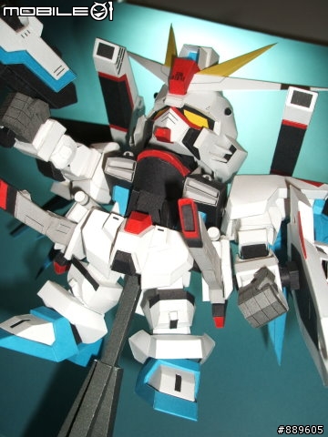 [分享]3D 紙模型 新手的 SD Freedom Gundam