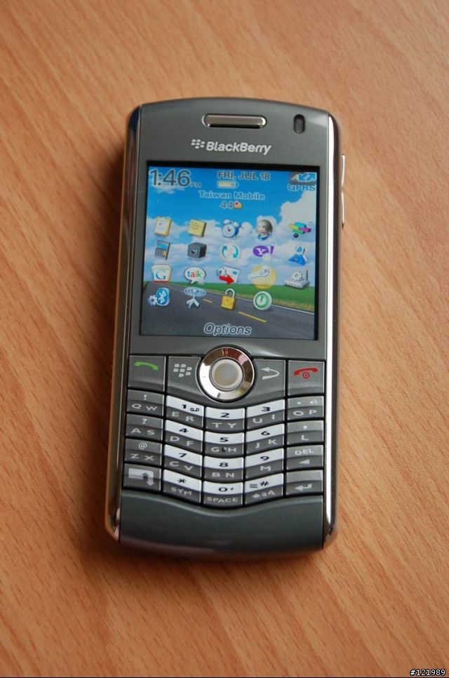 黑莓機BlackBerry Peral 8120與我工作的一天.