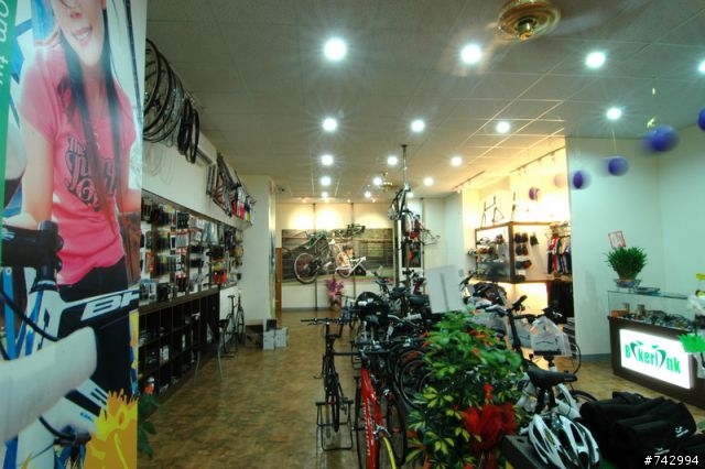 台中BH形象店