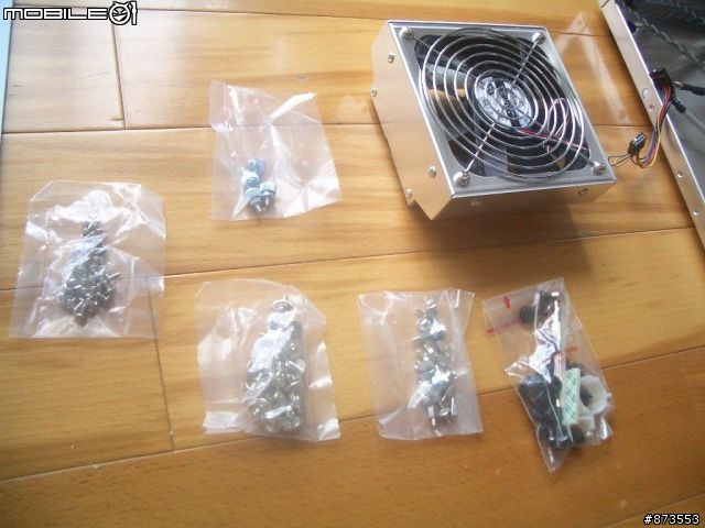 聯力 PC-A6010 的開箱文，完整上機~