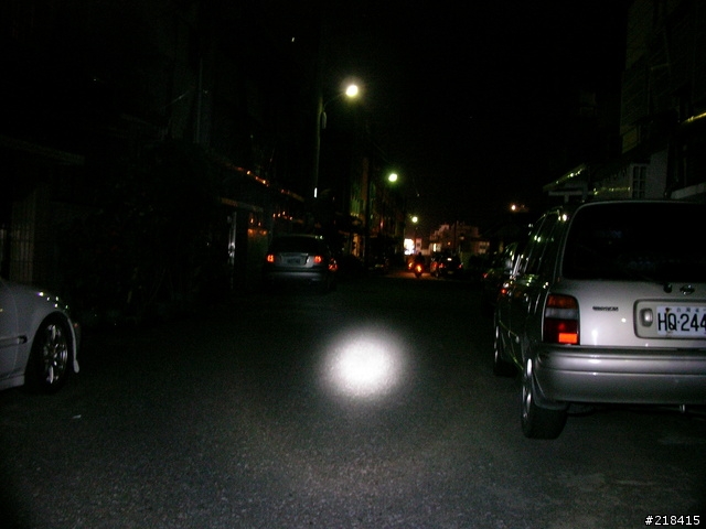 夜騎用車燈不及格評比
