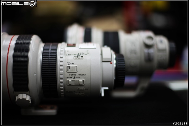 頂尖對決:Canon EF 200mm f/2L IS USM vs Canon EF 200mm f/1.8L USM 鏡皇正面PK戰