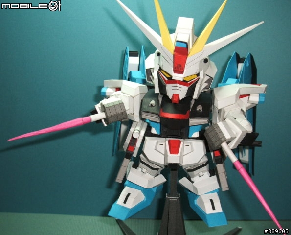 [分享]3D 紙模型 新手的 SD Freedom Gundam