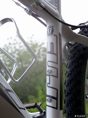[分享]08年fuji Tahoe V(珍珠白)