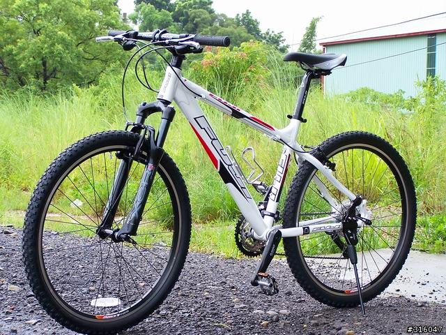 [分享]08年fuji Tahoe V(珍珠白)