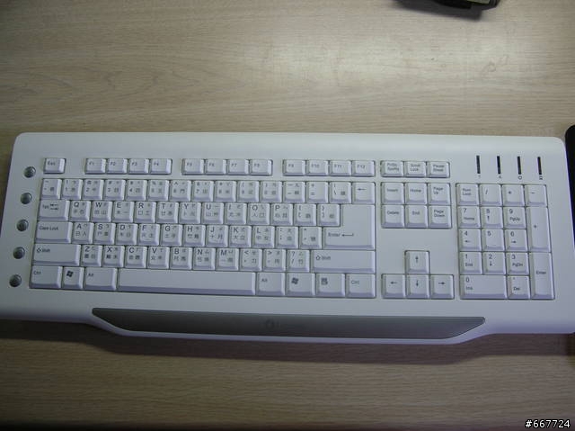 i-rocks最新力做 2.4GHz無線自動跳頻技術大檢驗之RF-6560完整評測