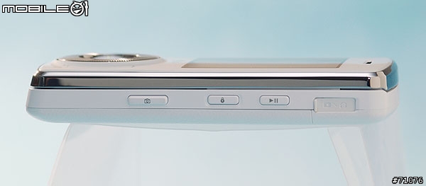 [心得]LG KM710音樂手機 互動雙螢幕裡的小宇宙