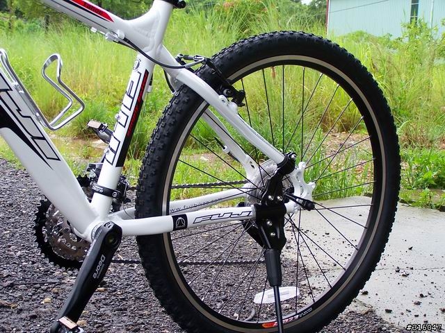 [分享]08年fuji Tahoe V(珍珠白)