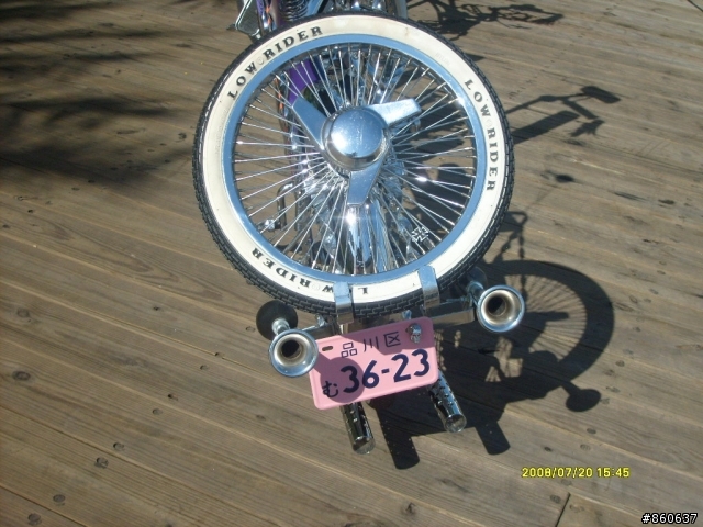 我在高雄的光榮碼頭遇到怪車