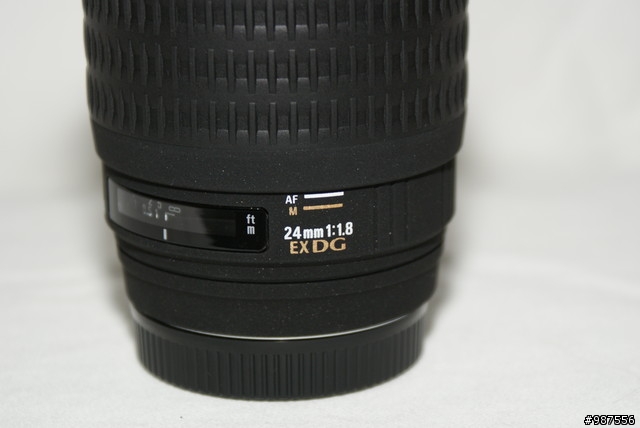 [分享]-室內好用的大光圈定焦鏡 sigma 24mm F1.8入手