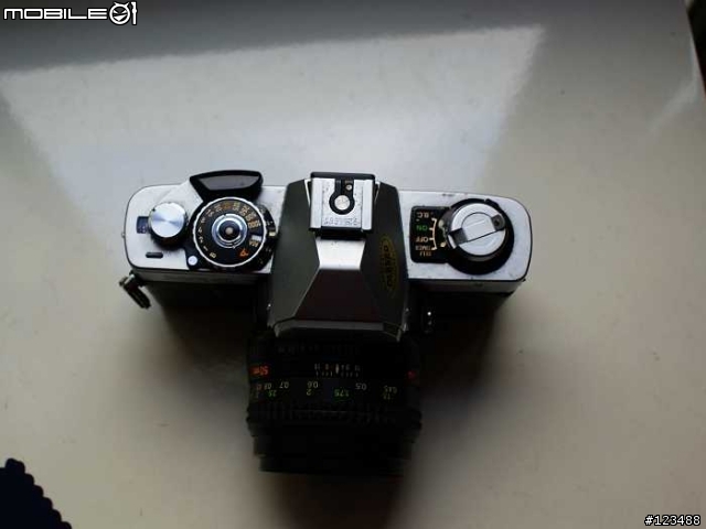 [求助]請問這個鏡頭有辦法裝上a200嗎?