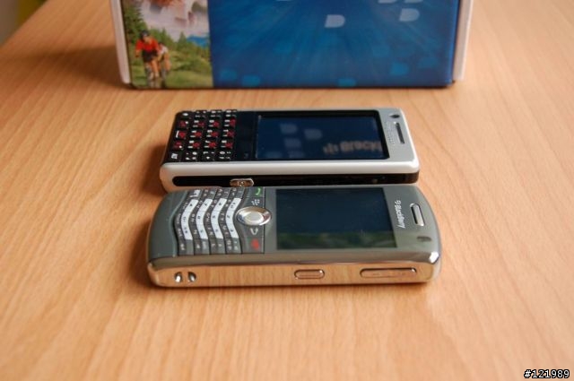黑莓機BlackBerry Peral 8120與我工作的一天.