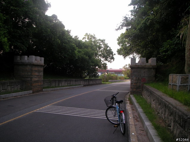 金門自行車之旅(多處均可免費租借自行車),目的地騎上太武山