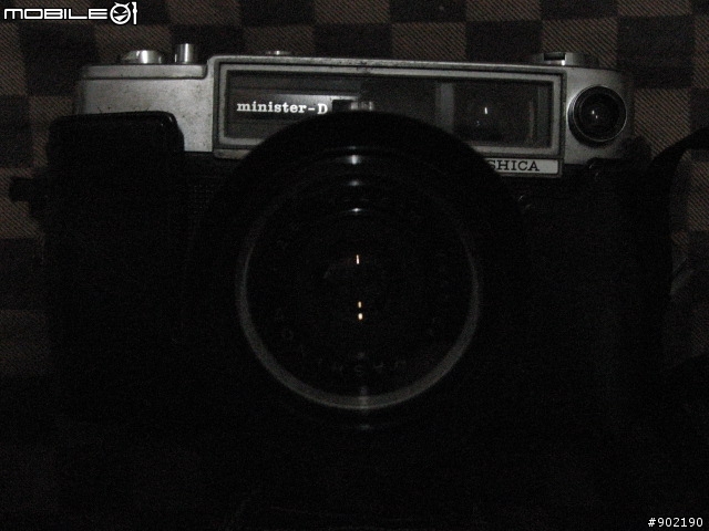 [問題]這台yashica相機到底是什麼型號??