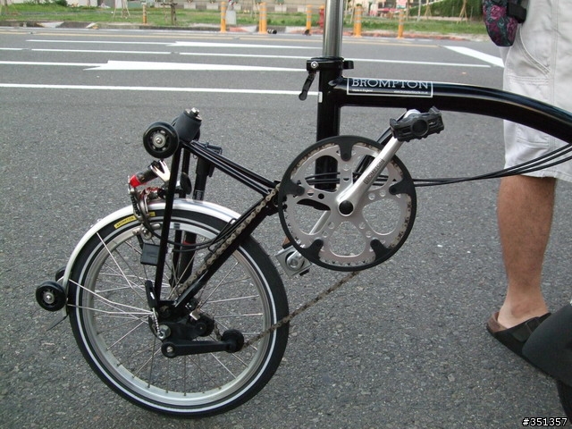 [BROMPTON] 收折時鏈條會磨到後下岔