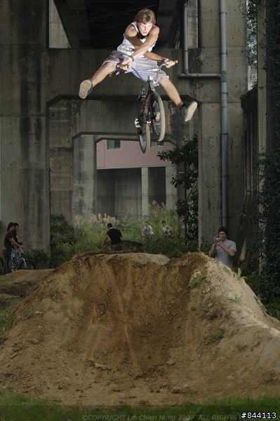 這是我們自由百客車隊在北市的土坡場!!!