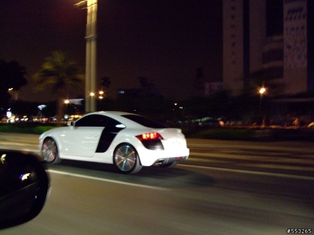 啥! R8?????