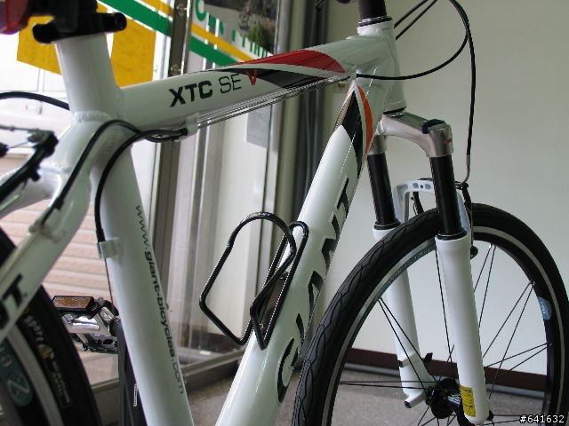 [分享] Giant XTC SE V(白)