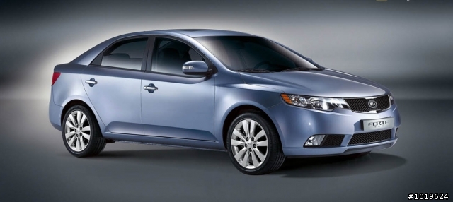 KIA  forte (現代姐妹車)