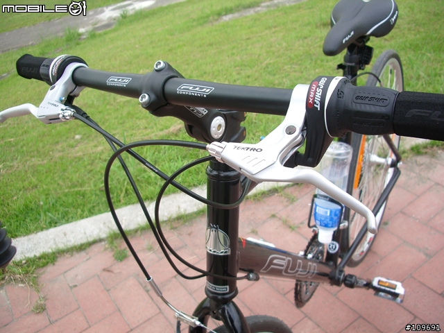 [分享] 我的 Fuji Absolute 4.0 平把公路車 + 新配件 CATEYE CC-RD200 馬錶