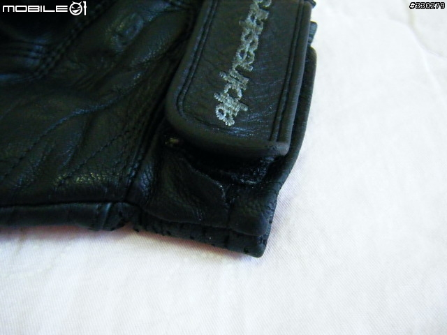 [分享]燒喔~alpinestars最新款短手套 GP-X GLOVE登場