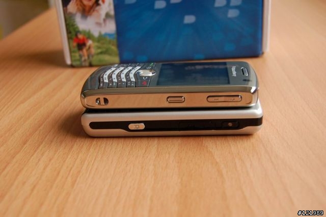 黑莓機BlackBerry Peral 8120與我工作的一天.