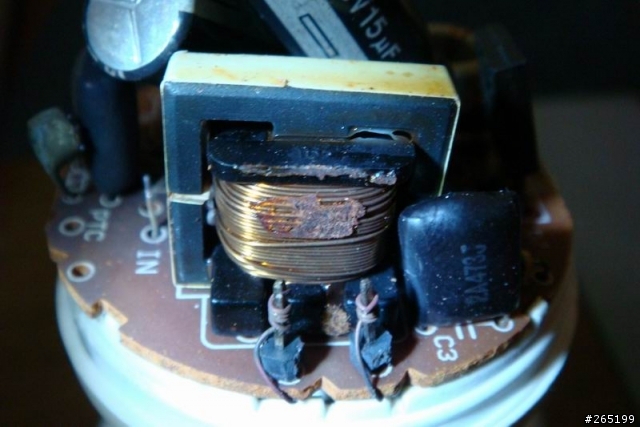 恐怖的省電燈炮
