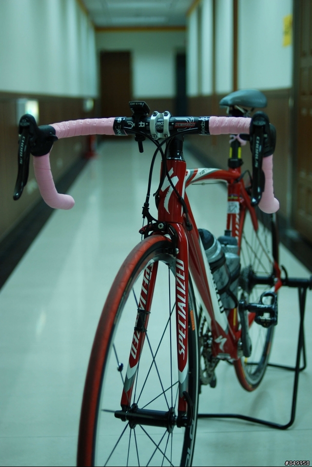 [分享]specialized tarmac pro  粉紅號(圖多)