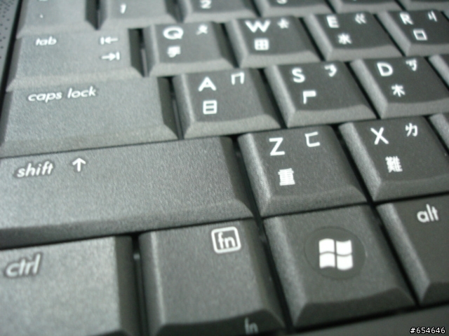 [開箱] Intel Montevina平台Compaq CQ45-101TX風雲戰鬥機