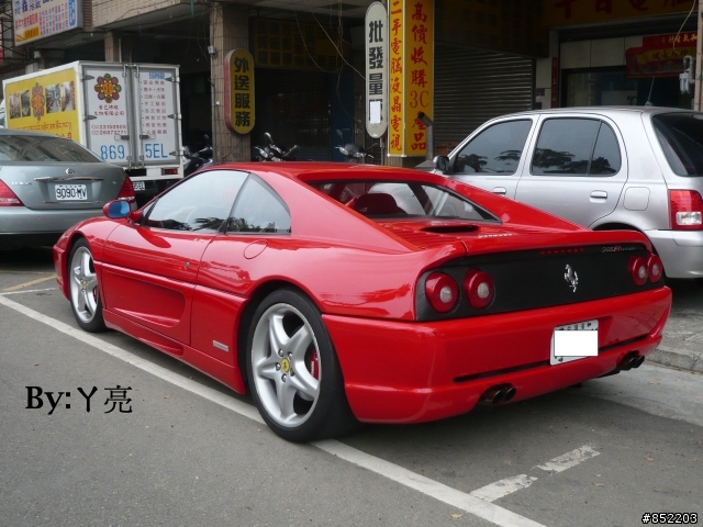 經典老馬~Ferrari F355